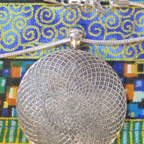 Medusa Sterling Silver 24 inch Chain Necklace - Picture 5 of 8